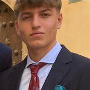 Profesor de inglés capacitado de explicar otras asignaturas como matemáticas a un nivel para niños menores de 15 años.